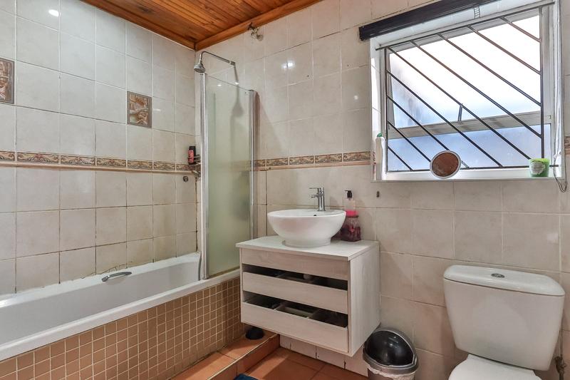 4 Bedroom Property for Sale in Strandfontein Village Western Cape